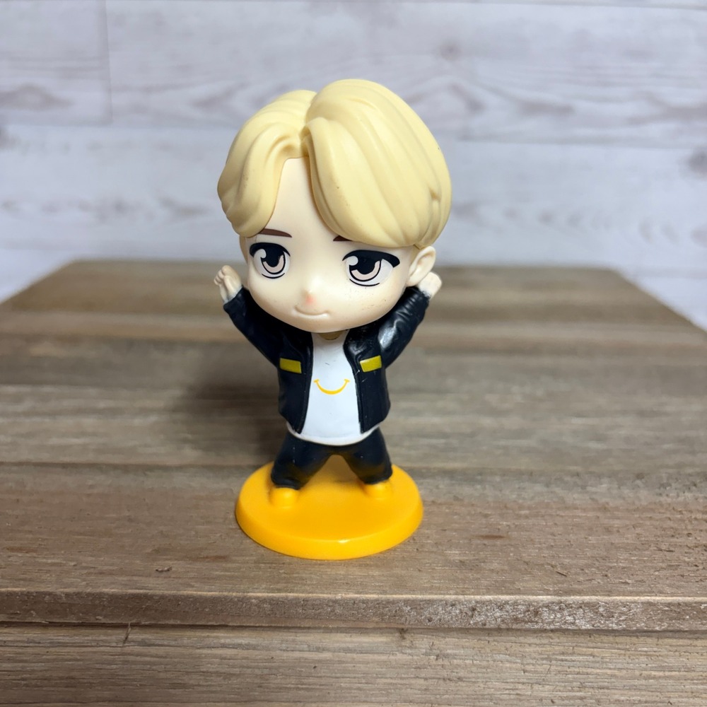 BTS Jimin TinyTAN Dynamite Mini Figure Blonde Hair Black Jacket 3 Inch Toy